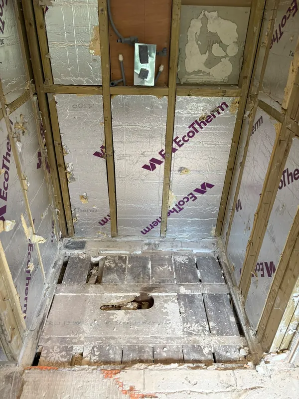 New timber stud frame for the walk-in shower